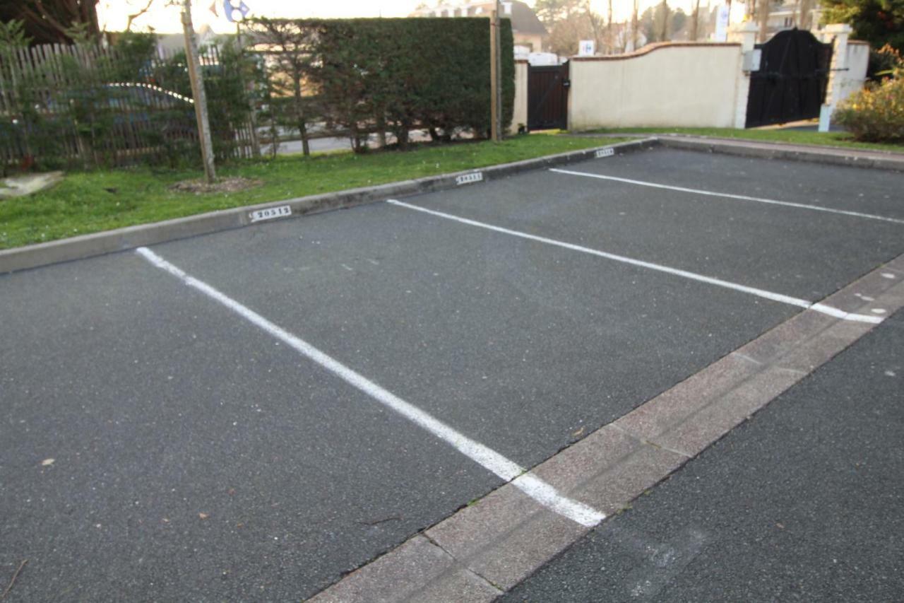 Cadre Exceptionnel: Duplex Classe 4**** Tennis, Piscine, Parking, Linge Inclus, Wifi, Materiel Bebe, Proximite Centre * Deauville